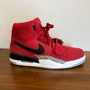 (Sold) Nike Air Jordan Toro Varsity Red size 9